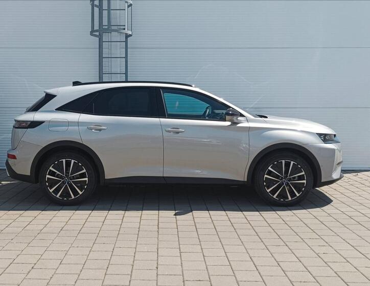 DS Automobiles DS7 Crossback 3