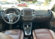 Volkswagen Tiguan 8
