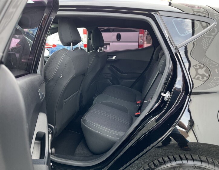 Ford Fiesta 17