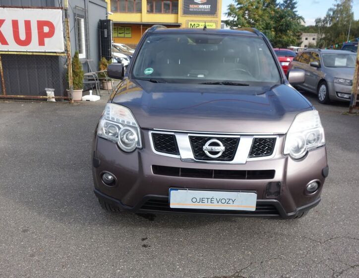 Nissan Ostatní 4