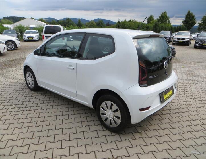 Volkswagen up! 5