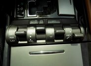 Lexus LX 570 35