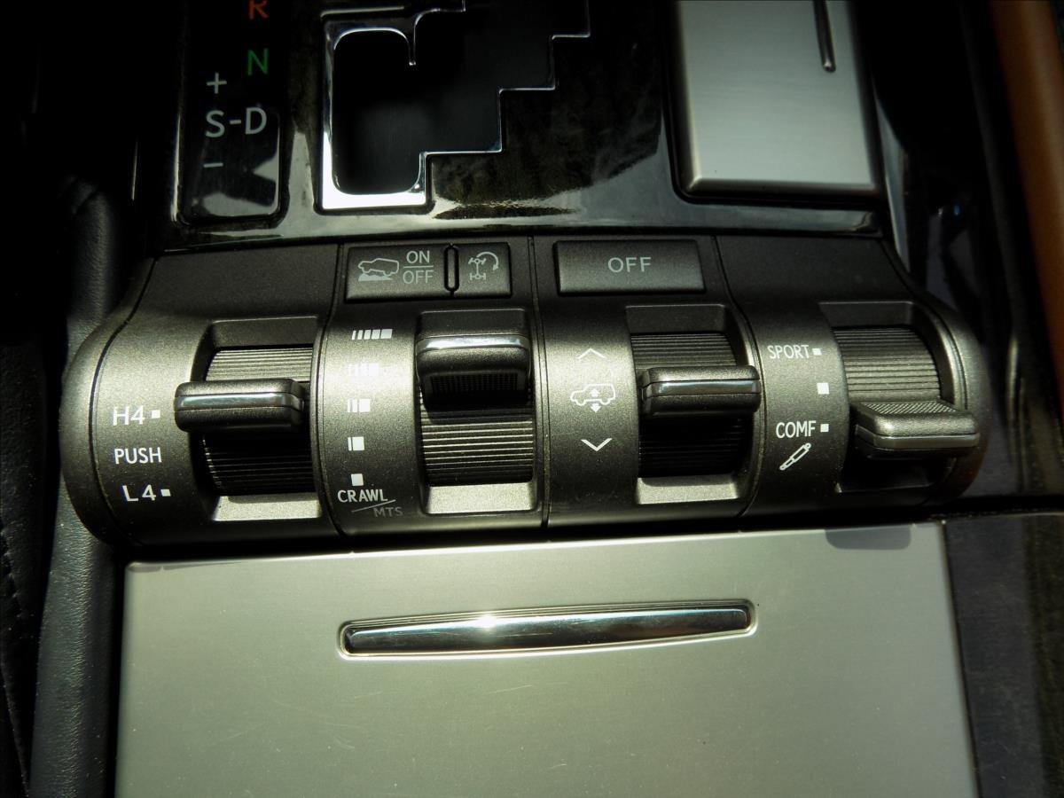 Lexus LX 570