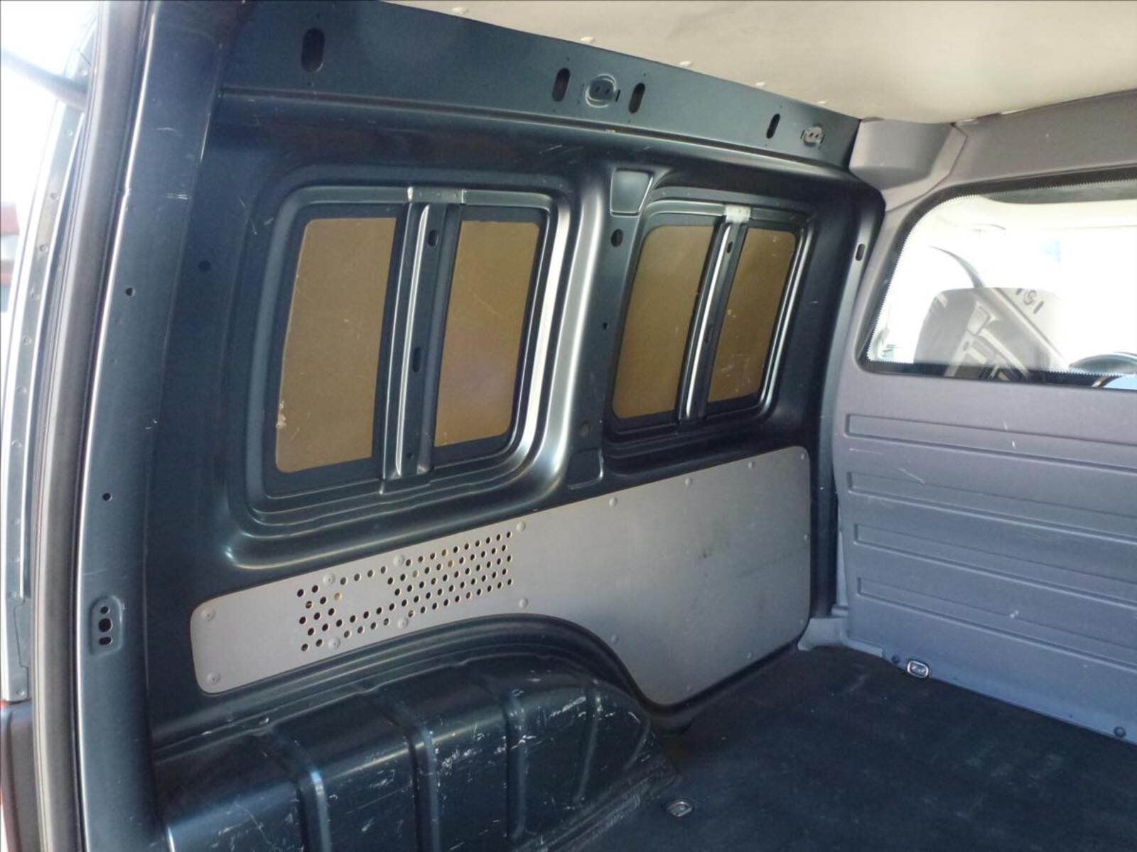 Volkswagen Caddy 17