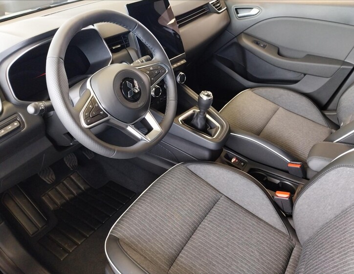 Mitsubishi Colt 5