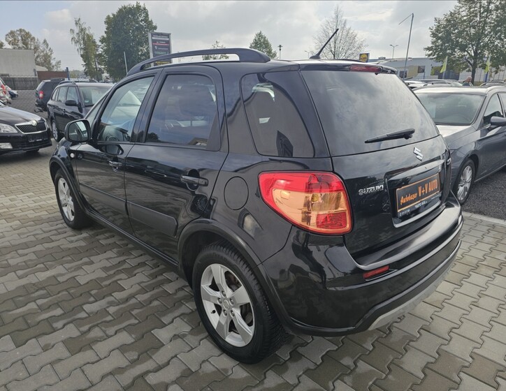 Suzuki SX4 8