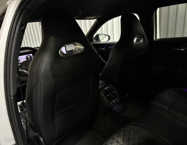 Volkswagen Passat 34