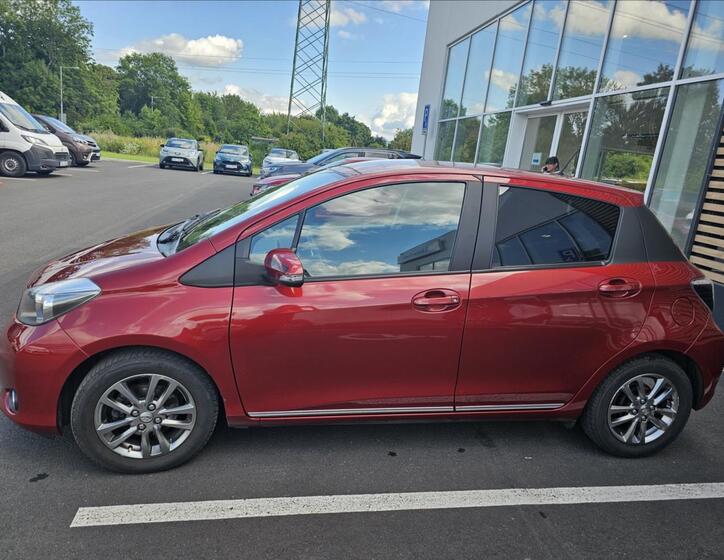 Toyota Yaris 4