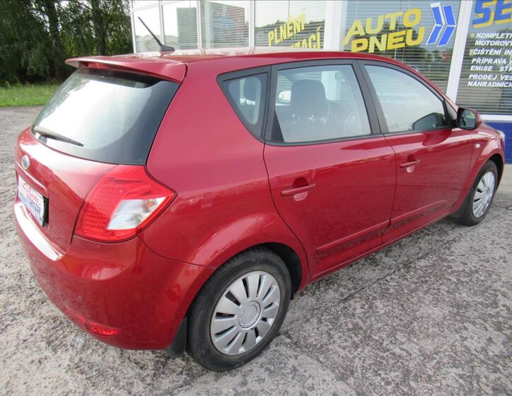 KIA Ceed 4