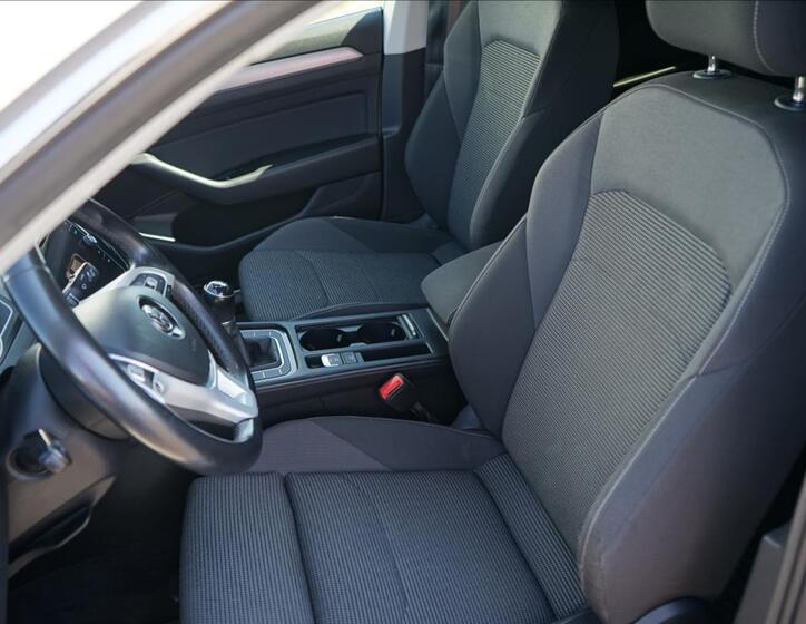 Volkswagen Arteon 9