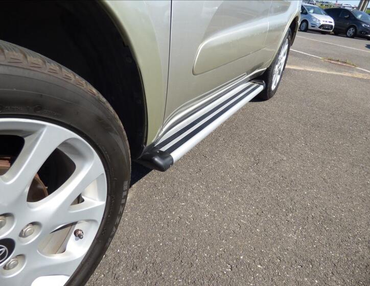 Toyota RAV4 36