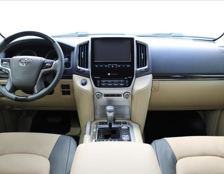 Toyota Land Cruiser 21