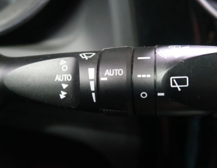Toyota Auris 30