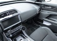 Jaguar XE 16