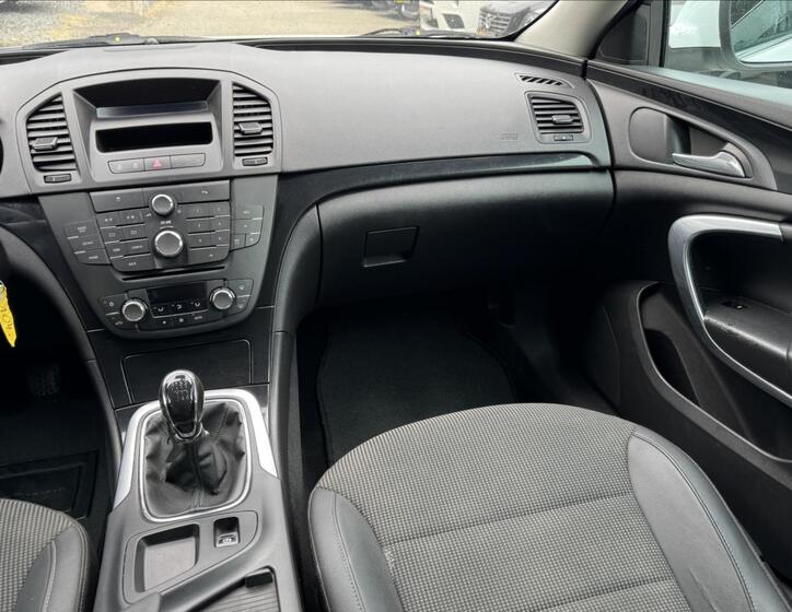 Opel Insignia 32