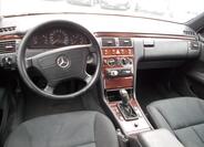 Mercedes-Benz Třídy E 15