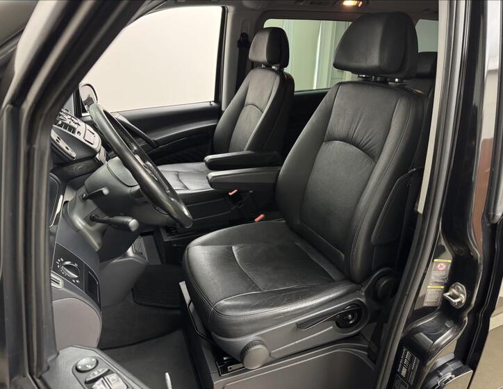 Mercedes-Benz Viano 29