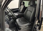 Mercedes-Benz Viano 29