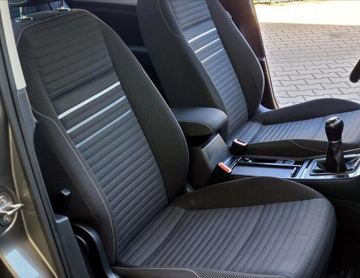 Volkswagen Golf 27