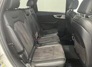Audi Q7 25
