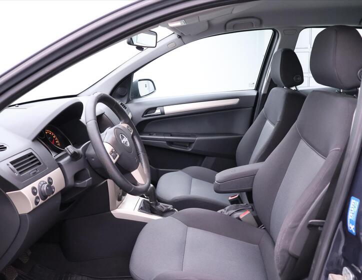 Opel Astra 11