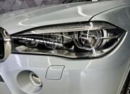 BMW X5 8