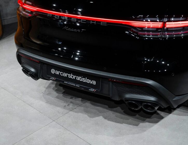 Porsche Macan 36