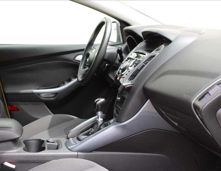 Ford Focus 25