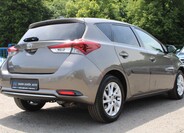 Toyota Auris 5