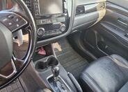Mitsubishi Outlander 8