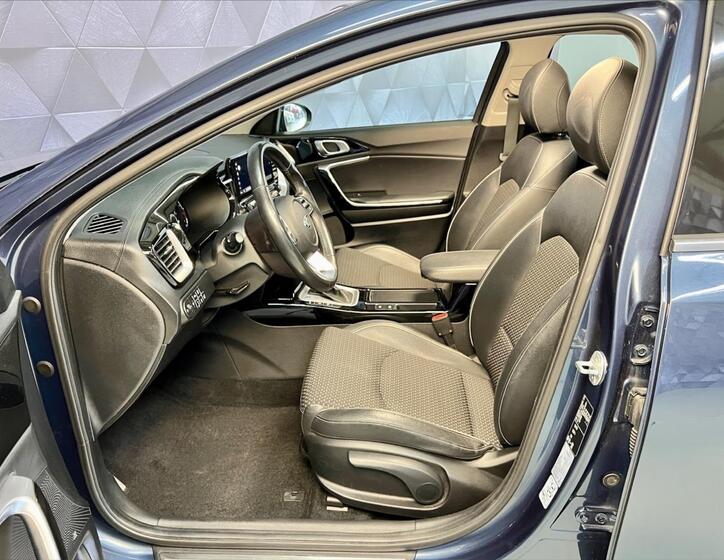 KIA XCeed 10