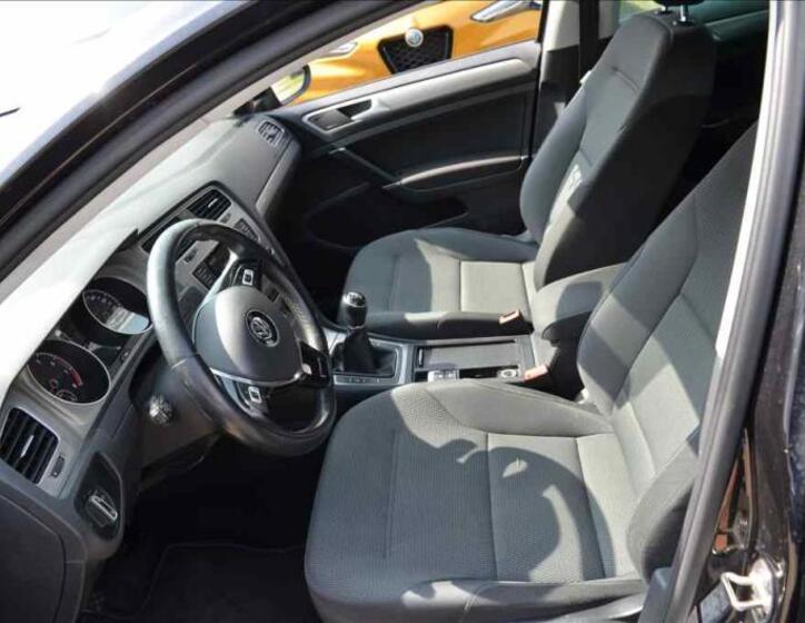 Volkswagen Golf 19