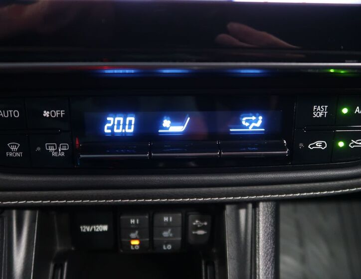 Toyota Auris 22