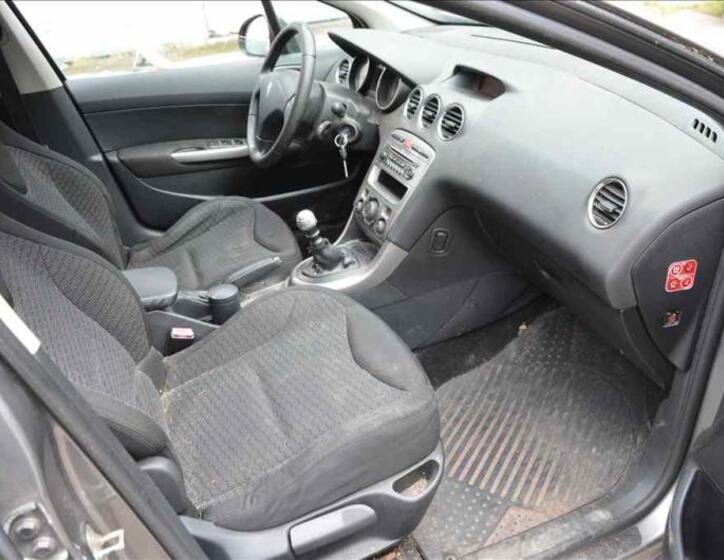 Peugeot 308 27