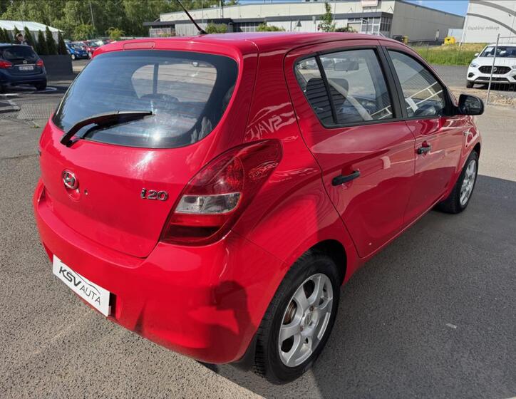 Hyundai i20 9