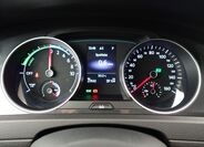 Volkswagen Golf 10