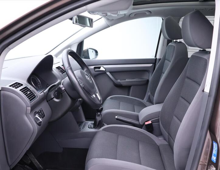 Volkswagen Touran 11