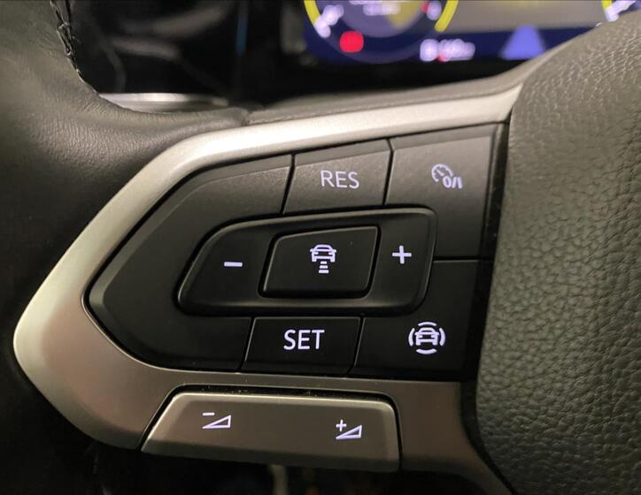 Volkswagen Golf 13