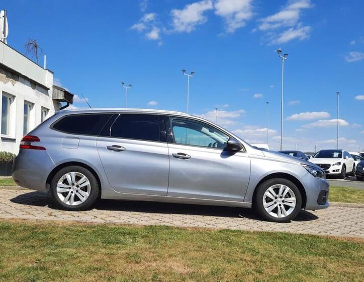Peugeot 308 9