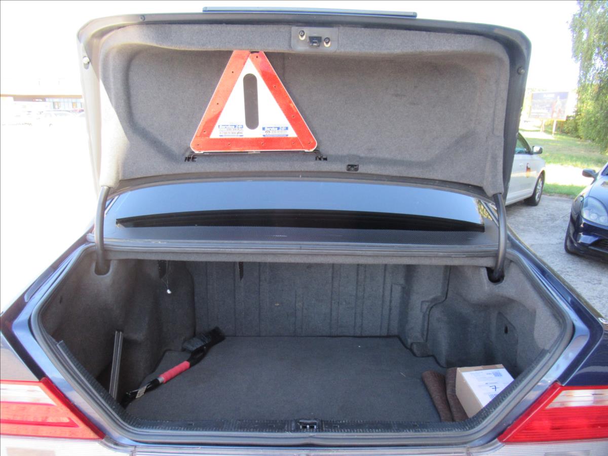 Mercedes-Benz 140