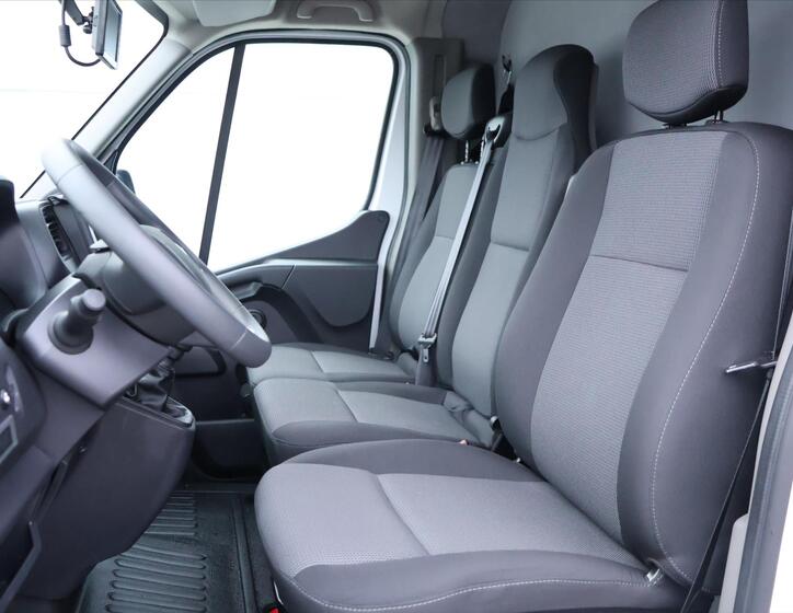 Renault Master 12