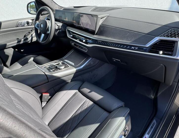 BMW X7 9