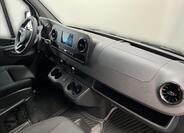 Mercedes-Benz Sprinter 13