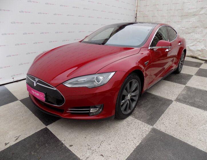 Tesla Model S 1