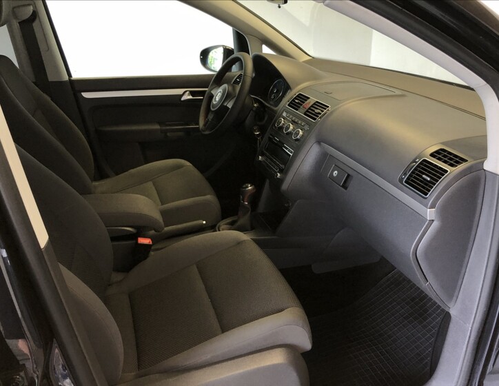 Volkswagen Touran 12