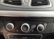Renault Fluence 14
