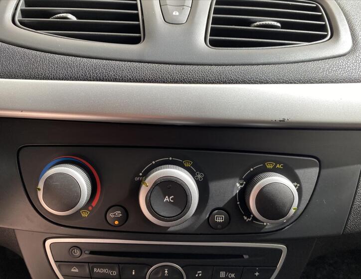 Renault Fluence 14