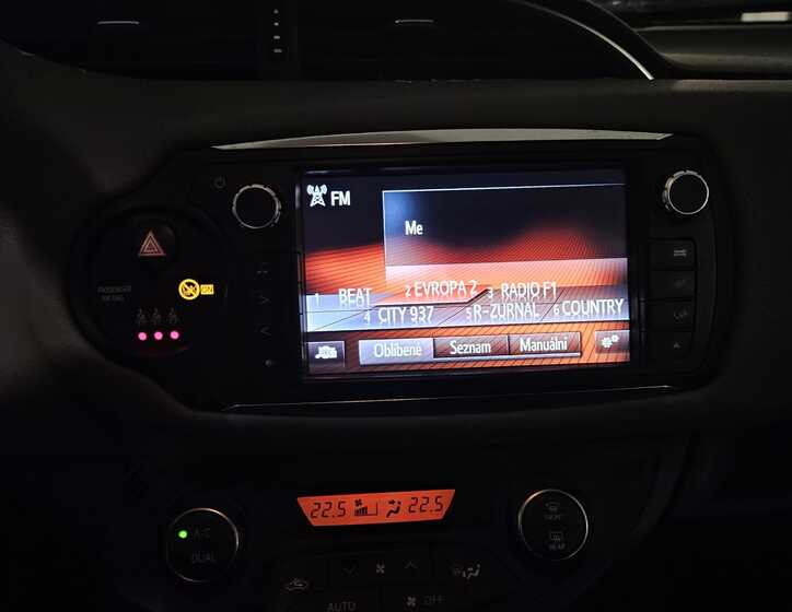 Toyota Yaris 12