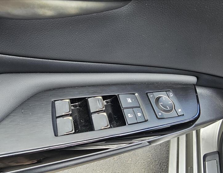 Lexus ES 300h 9