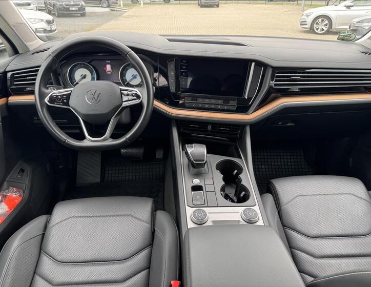 Volkswagen Touareg 14